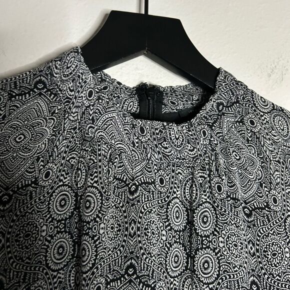Ikks Gray Mandala Pattern Dress Size 34 * Flaw - Picture 10 of 16